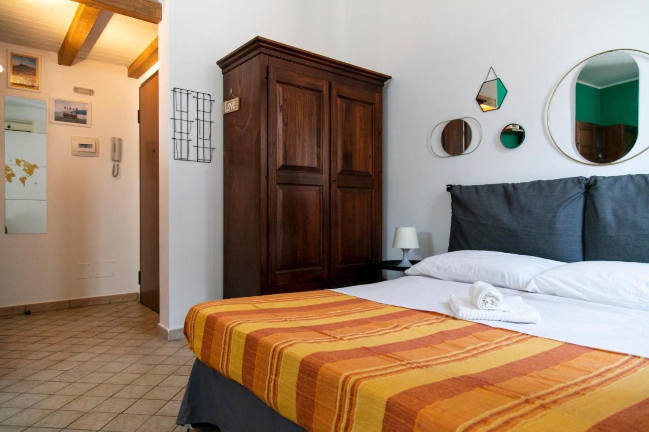 Monolocale Il Tindaro Apartment Catania Bagian luar foto