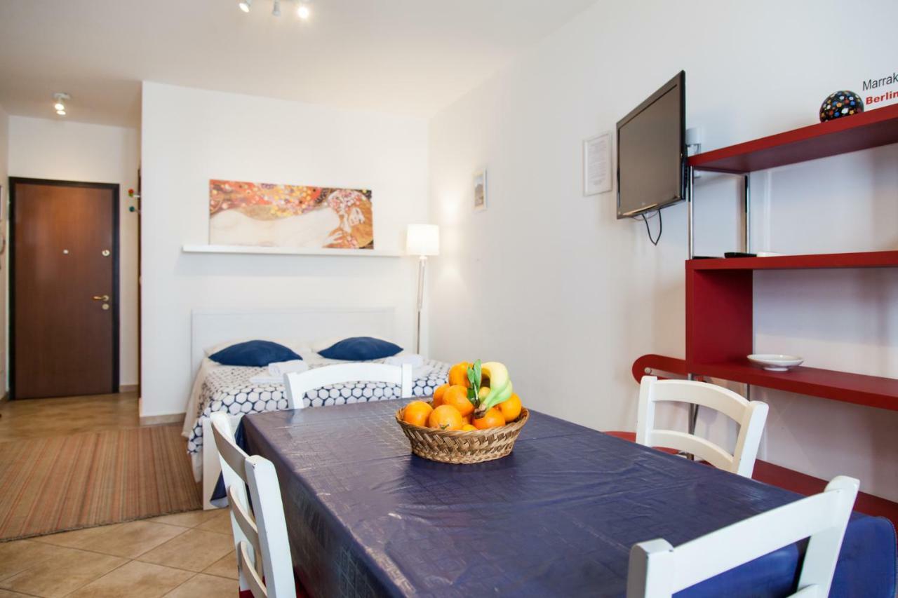 Monolocale Il Tindaro Apartment Catania Bagian luar foto