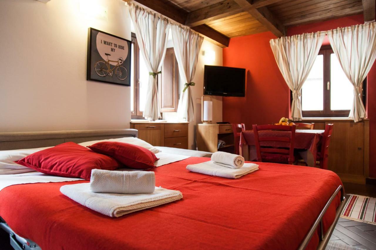 Monolocale Il Tindaro Apartment Catania Bagian luar foto